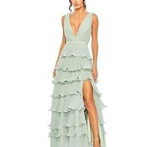 NWT Size 10 Mac Duggal plunging V-neck dress - $458 msrp